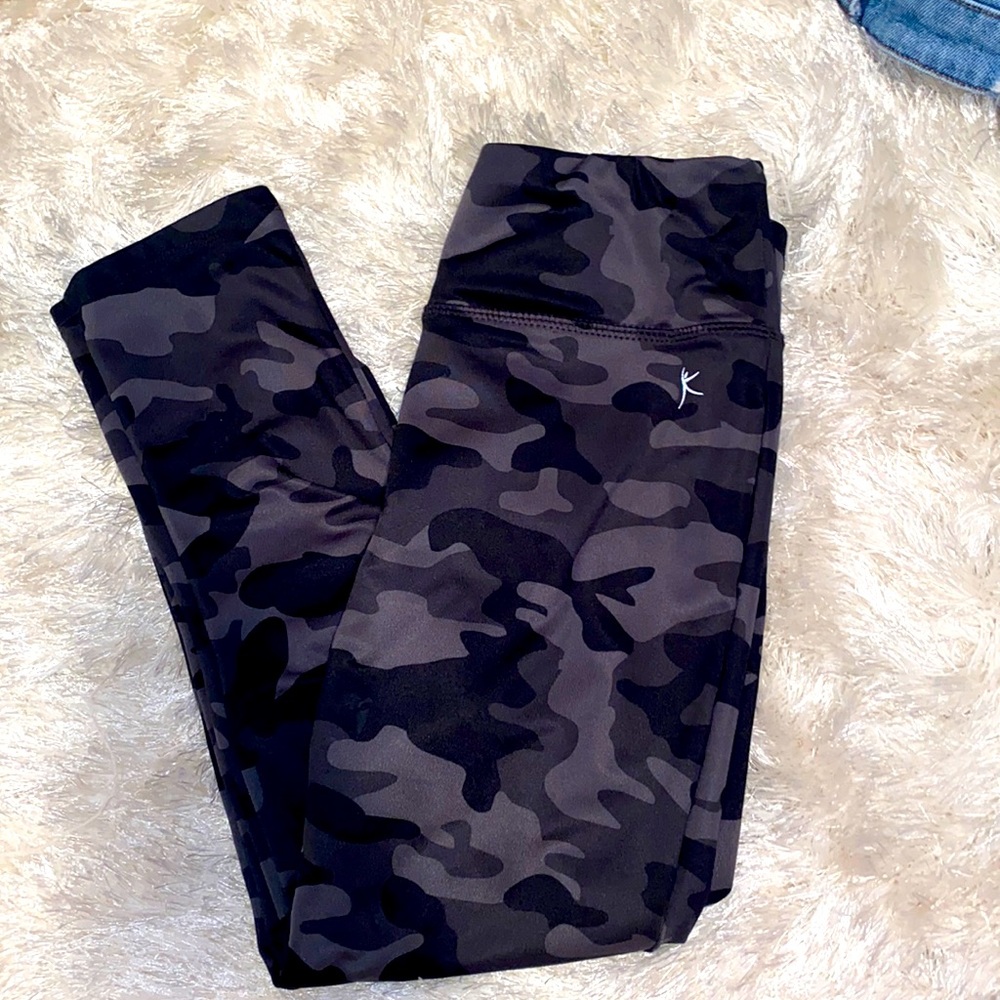 Camo workout Capri leggings